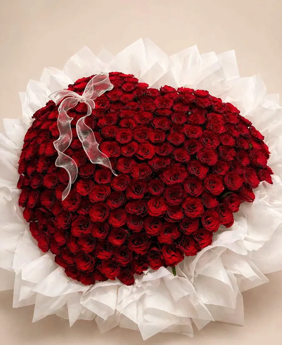 Majesty heart-shaped red rose bouquet for luxury flower delivery in Agadir