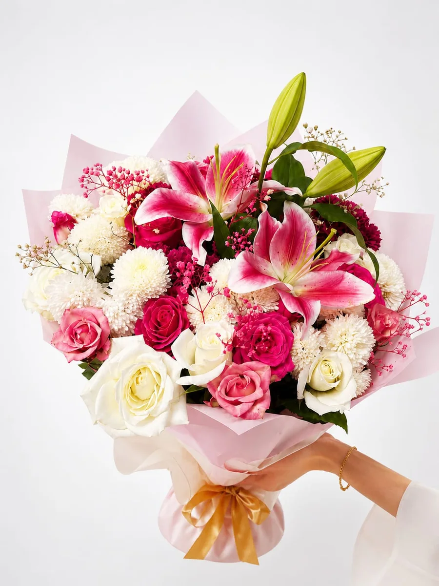 Roselle pink lily and rose bouquet for delivery in Agadir